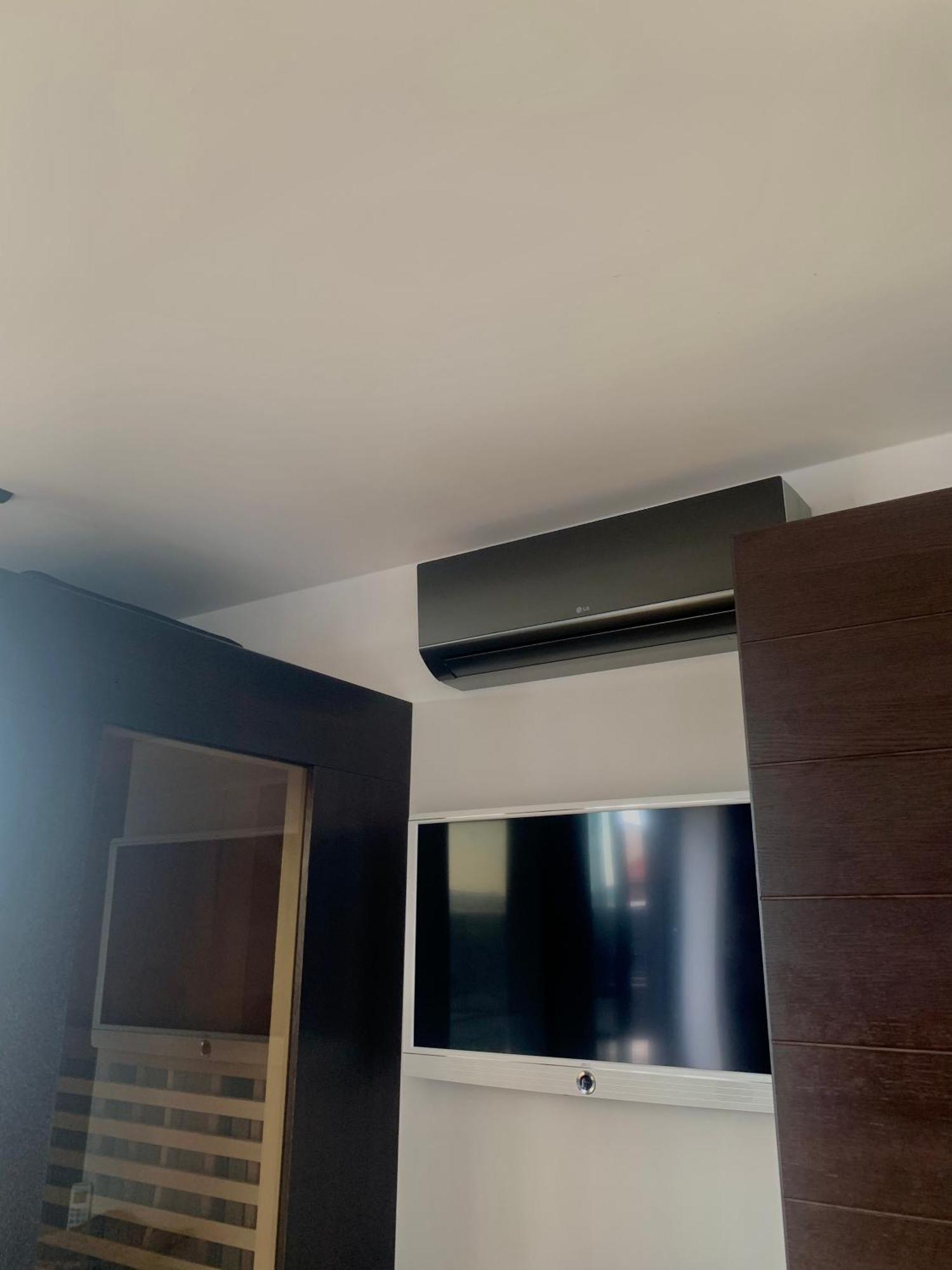 Apartman Se Saunou A Terasou S Vyhledem Na Бърно Екстериор снимка